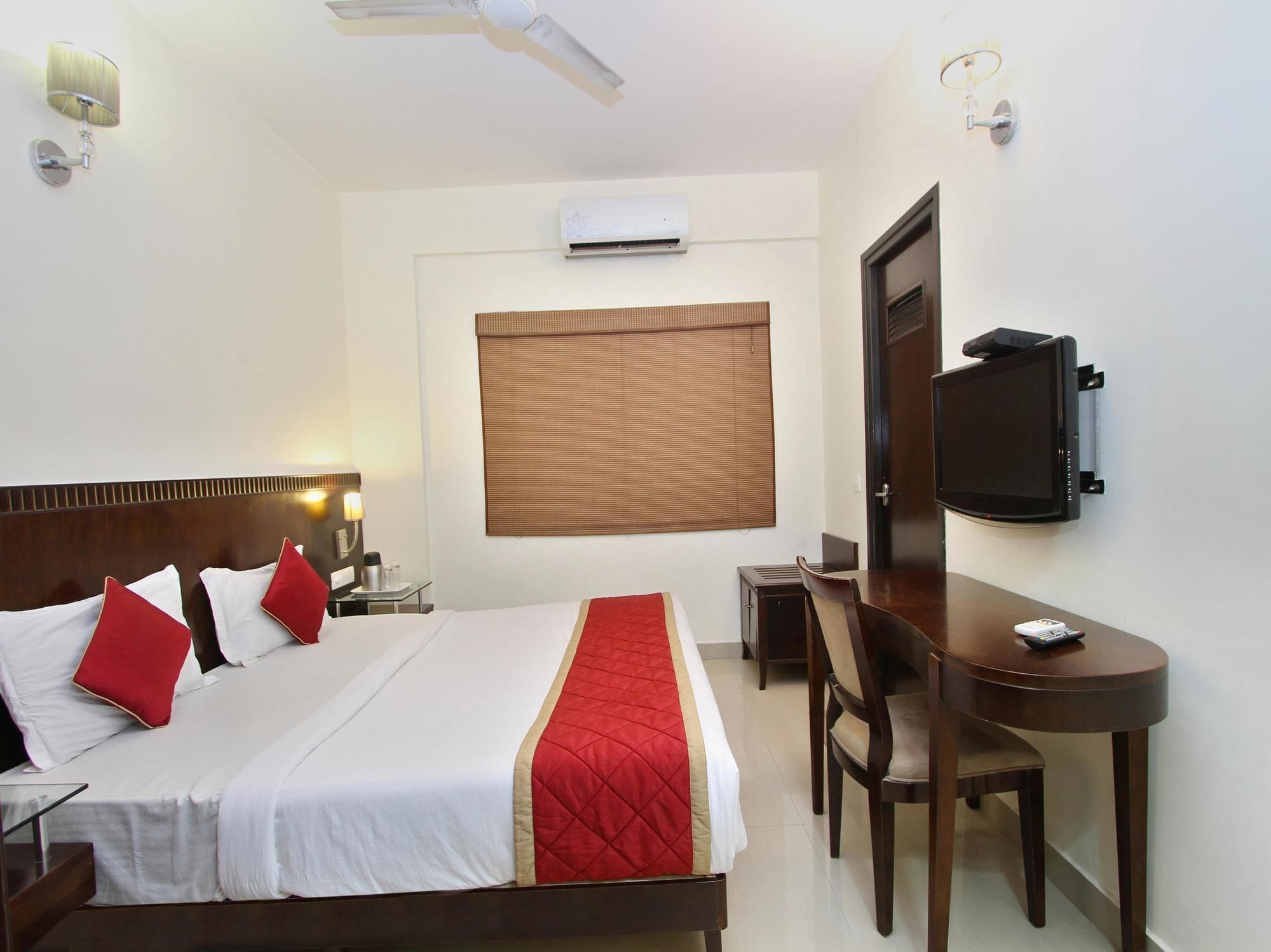 Oyo 435 Hotel Amshi International Bangalore Exterior photo