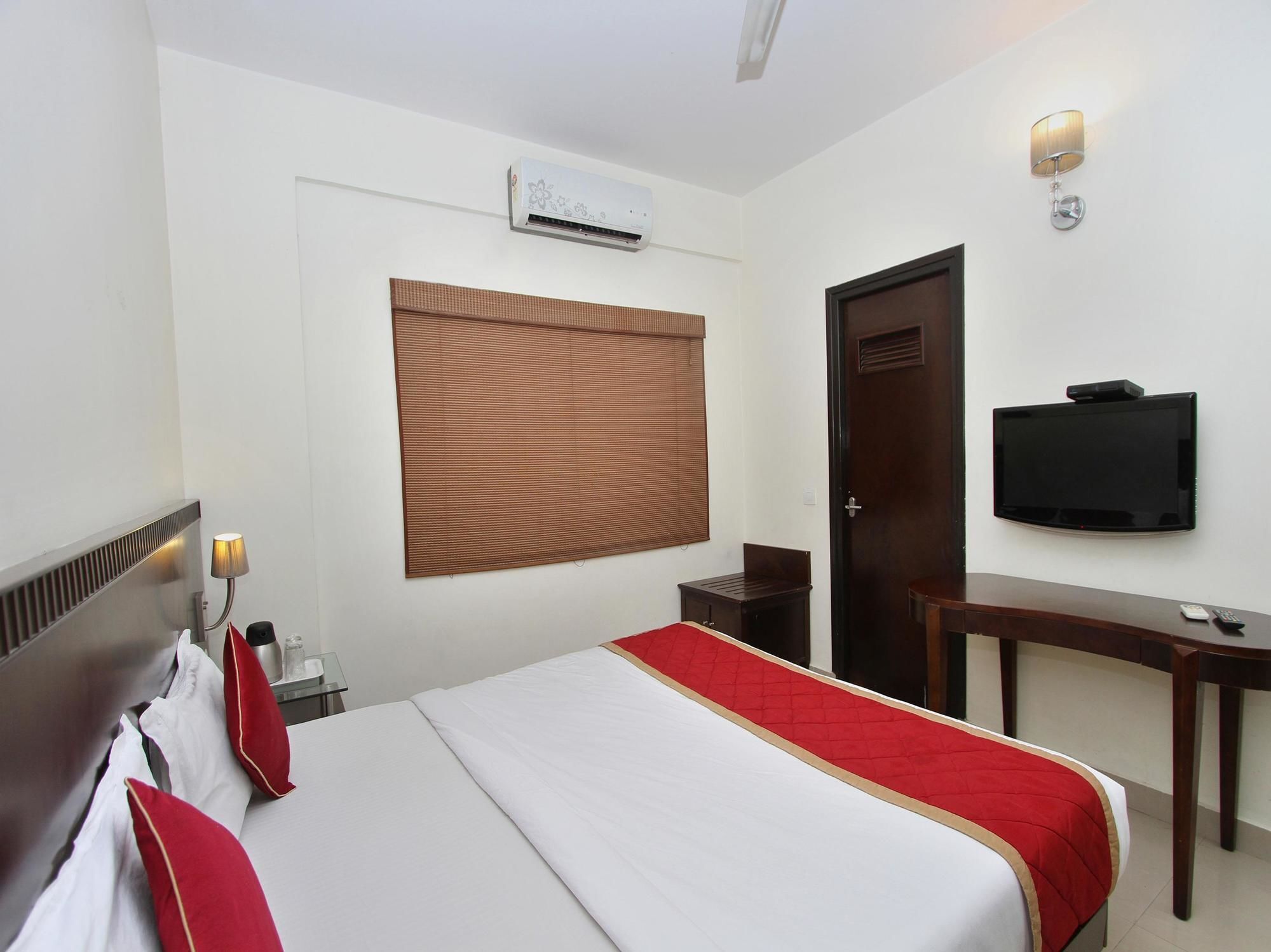 Oyo 435 Hotel Amshi International Bangalore Exterior photo