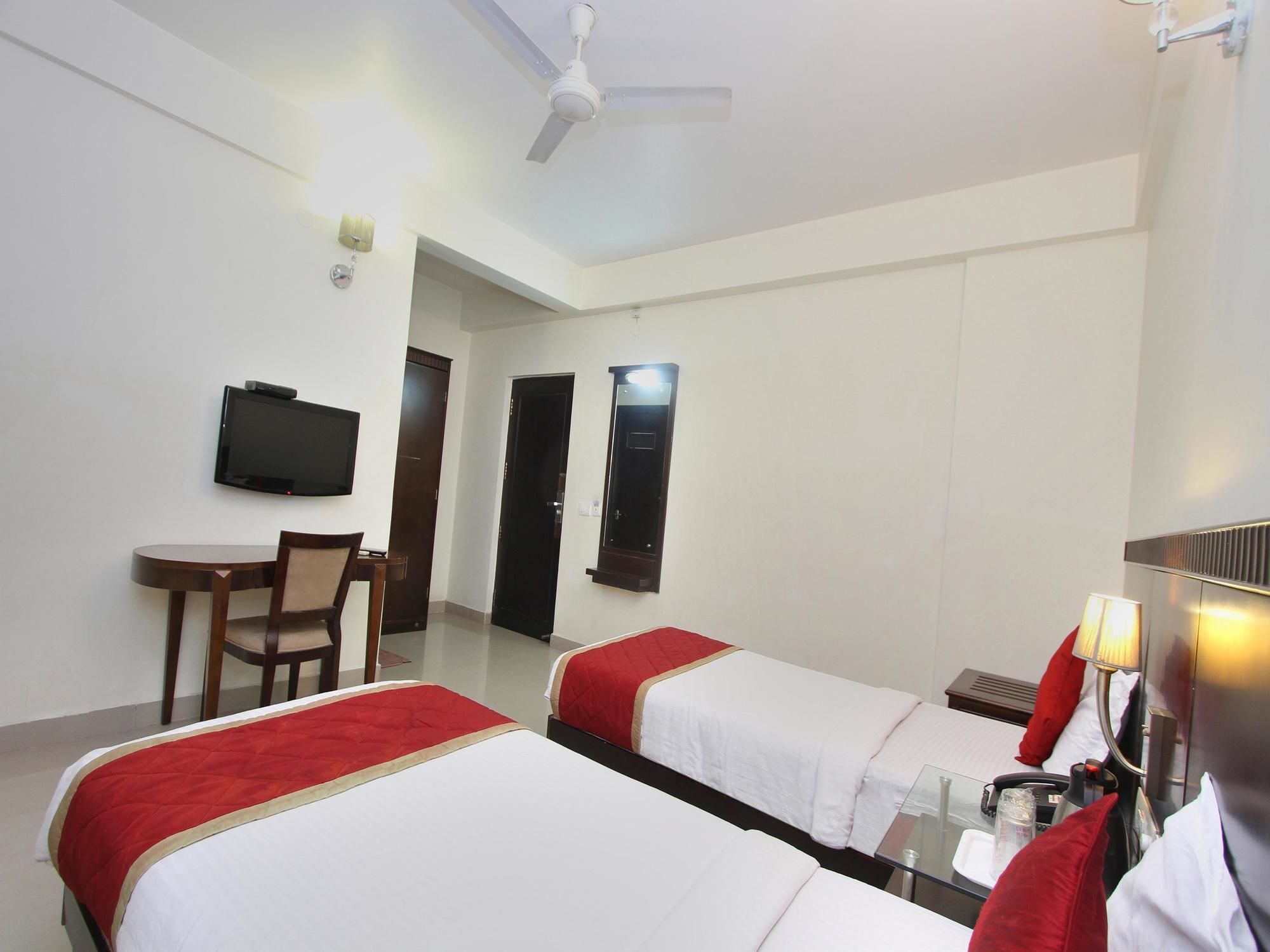 Oyo 435 Hotel Amshi International Bangalore Exterior photo